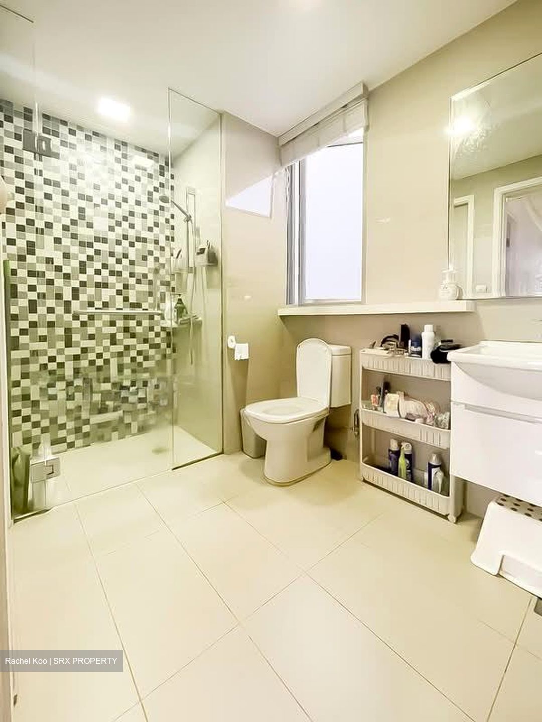 Sea Esta (D18), Condominium #569266281